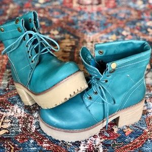 C|moran Teal Chunk Heal Combat Boots!